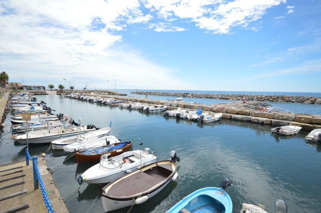 Riva Mare Apartment Riva Ligure Exterior foto