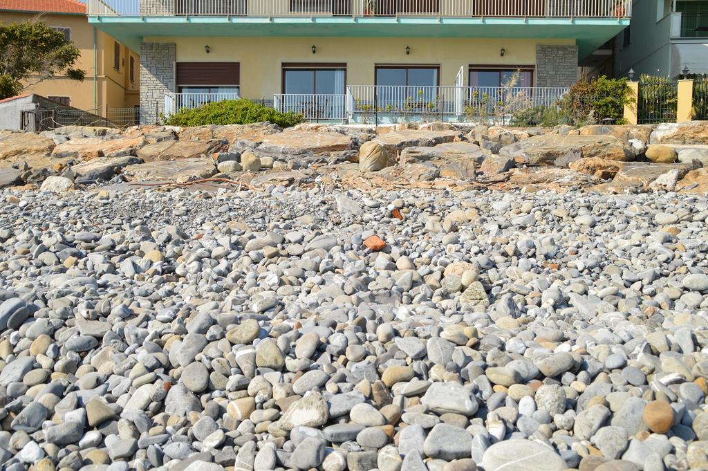 Riva Mare Apartment Riva Ligure Exterior foto